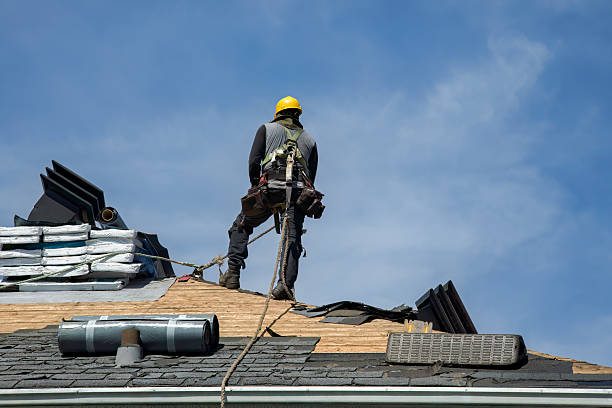 Professional Gutter Installation technician working in Monmouth, OR